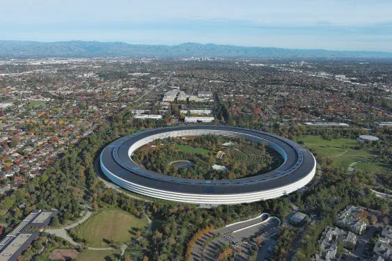 Toàn cảnh Apple Park nhìn từ trên cao