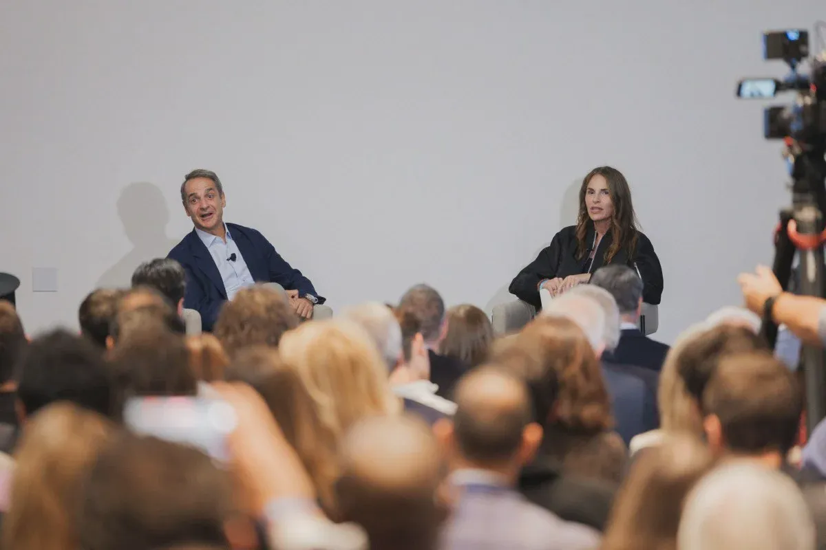 Thủ tướng Hy Lạp Kyriakos Mitsotakis phát biểu về trí tuệ nhân tạo