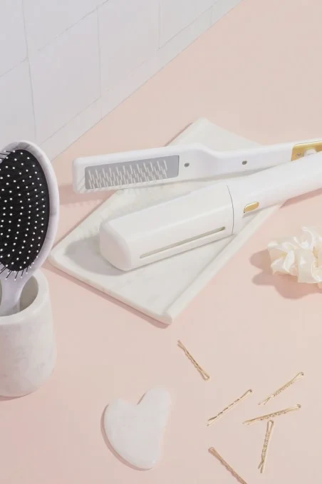 Dawn Myers giới thiệu thiết bị chăm sóc tóc xoăn Mint