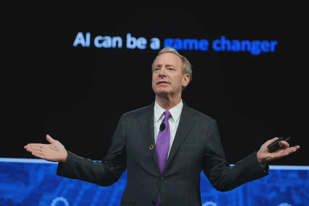 Brad Smith phát biểu về quy định và an toàn trí tuệ nhân tạo