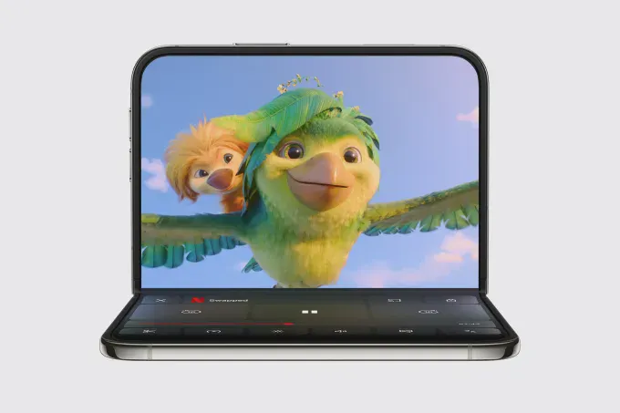 Netflix hiển thị nội dung trên hai phần màn hình iPhone Duo